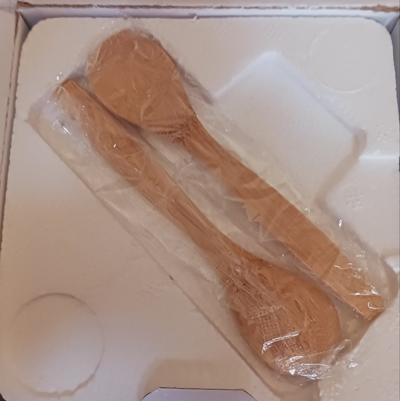 Rae Dunn Artisan Collection by Magenta - Picture 3 of 3